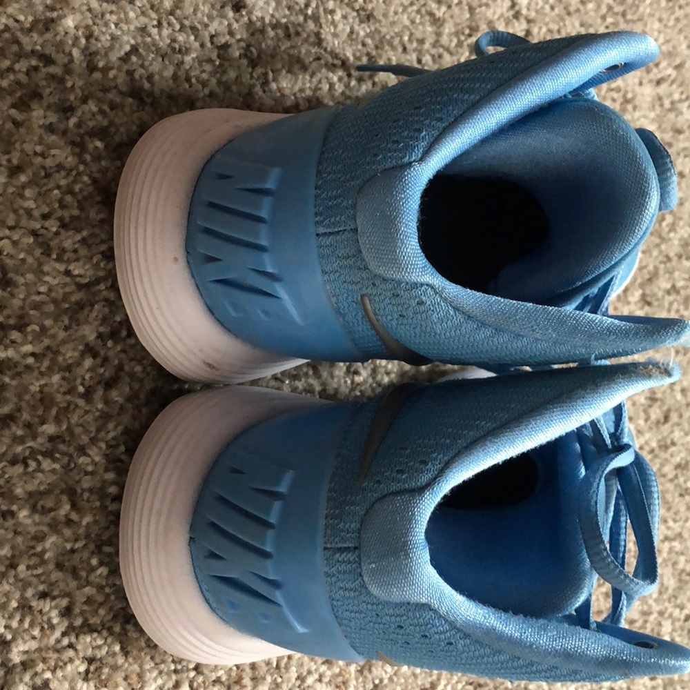 Super Cute Nike Hyper dunks Basketball Shoes!